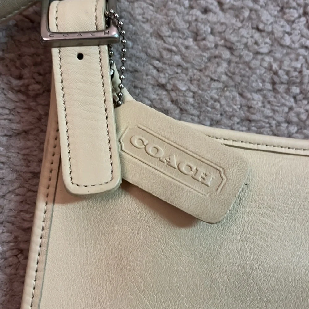 Coach Crossbody Bag - Picture 2 of 9